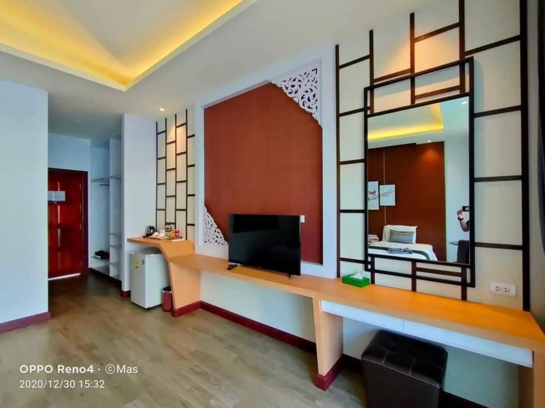 Deluxe Double Room Pool View